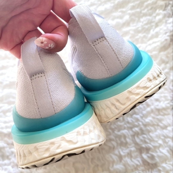 Nike Flyknit Epic React Men's Size 8 - Picture 5 of 8